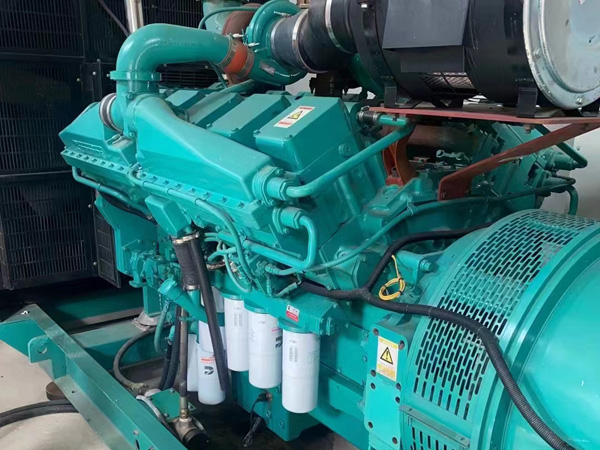 黄平更换100kW柴油发电机组机油时，需要注意哪些事项？